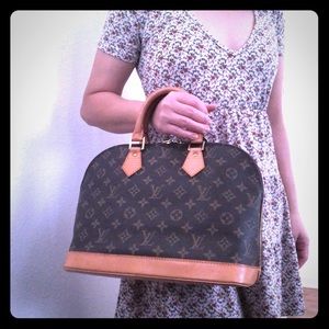💲0️⃣🆔🎉🎉😍✅💯LOUIS VUITTON ALMA PM🎁🛍❤️❤️